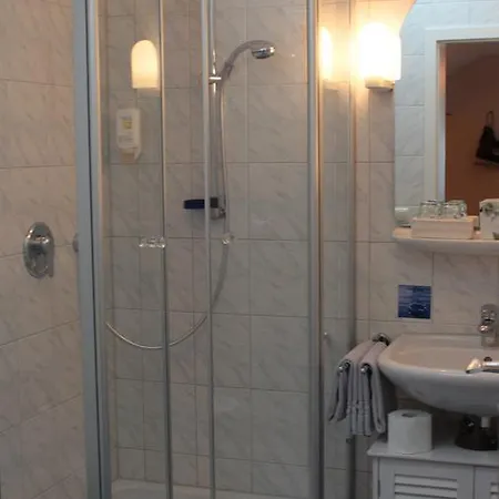 Haus Florian 3* 그라이나우
