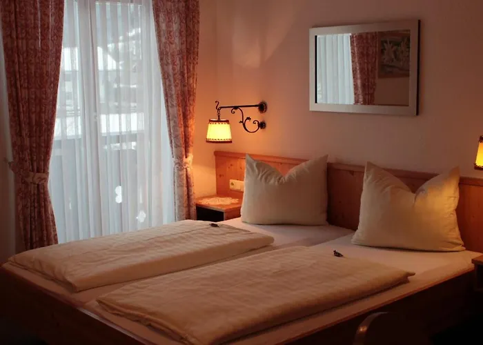 Haus Florian בית הארחה 3*